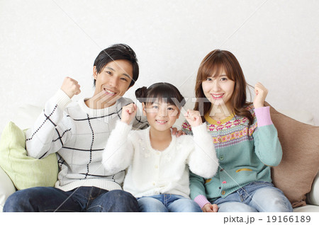冬の家族 19166189