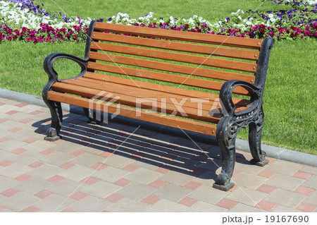 Bench in the park Bench in the park 19167690