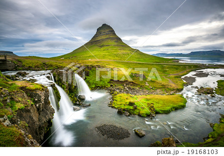 kirkjufell kirkjufell 19168103