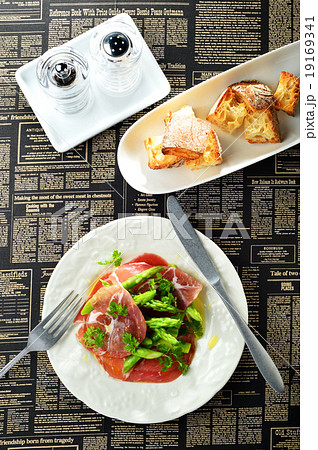 生ハムとグリーアスパラガスのサラダ 生ハムとグリーアスパラガスのサラダ 19169341