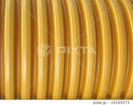 brown, yellow large plastic rings, cable brown, yellow large plastic rings, cable 19169373