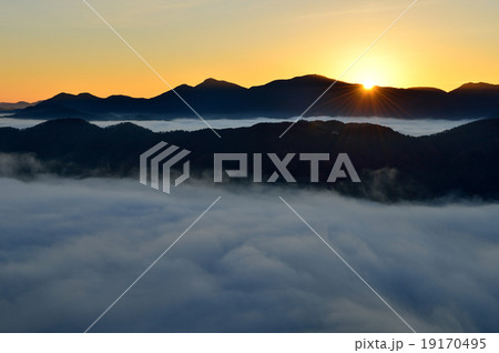 荒谷山の雲海 19170495