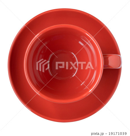 empty red cup and saucer top view 19171039
