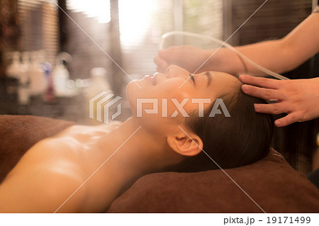 beauty-treatment clinic　撮影協力： 3BエステサロンLuki'A（麻布十番） 19171499