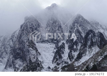 谷川岳 一ノ倉沢 谷川岳 一ノ倉沢 19174272