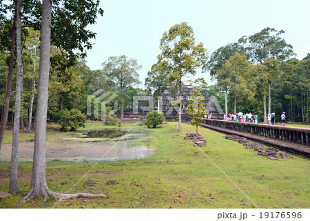 カンボジア シェムリアップ バプーオン遺跡 カンボジア シェムリアップ バプーオン遺跡 19176596