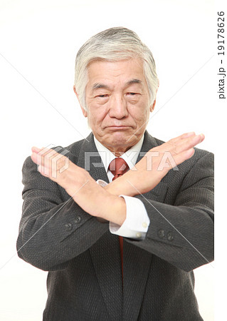 駄目出しをするシニア 19178626