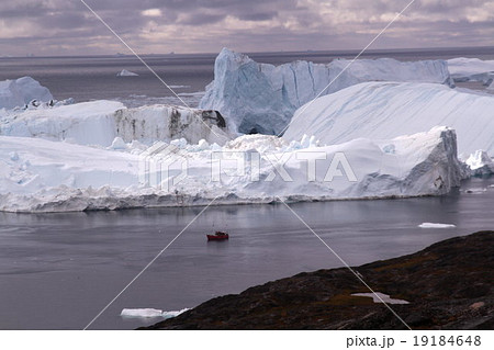 アイスフィヨルド　世界遺産　グリーンランド　イルリサット 19184648