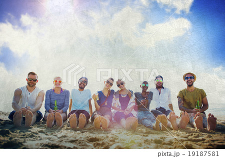 Friends Beach Vacation Party Chilling Concept 19187581