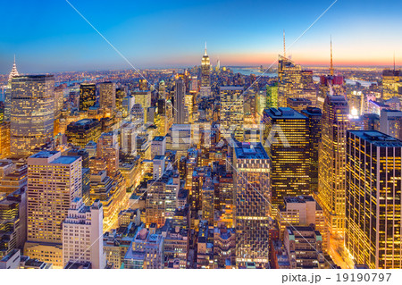 New York City Manhattan downtown skyline. 19190797