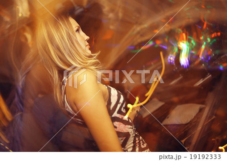 girl in a nightclub 19192333