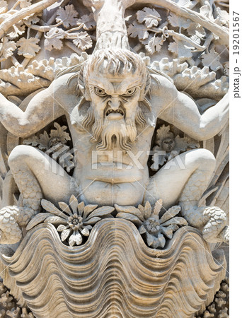 Monster stucco statue 19201567