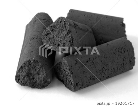 Bits of black coal 19201717