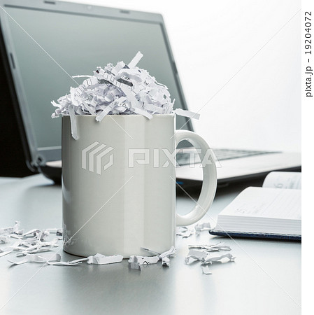 Office table 19204072