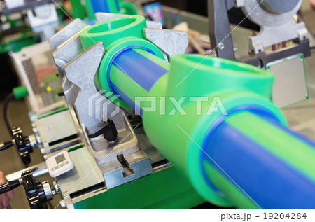Assembly of pipelines 19204284