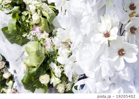 Bridal flowers 19205402