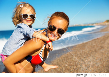 Happy mother and daughter 19206966