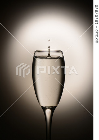 水滴 19207980