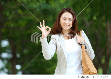 OK・女性 19207982