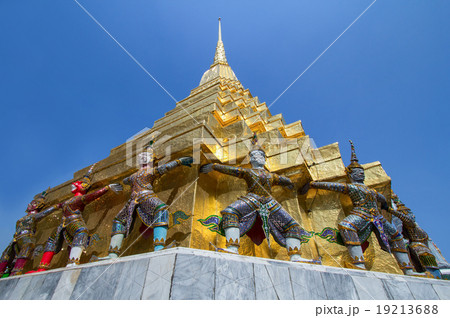 A Golden statue at the Wat Phra Kaew 19213688
