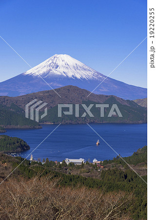 箱根大観峰より富士山と芦ノ湖 箱根大観峰より富士山と芦ノ湖 19220255