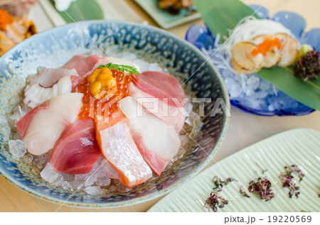 Sashimi set of fresh fish and seafood Sashimi set of fresh fish and seafood 19220569