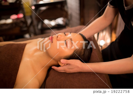 beauty-treatment clinic　撮影協力： 3BエステサロンLuki'A（麻布十番） 19222758