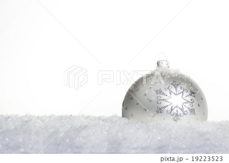 New Year Christmas ball 19223523