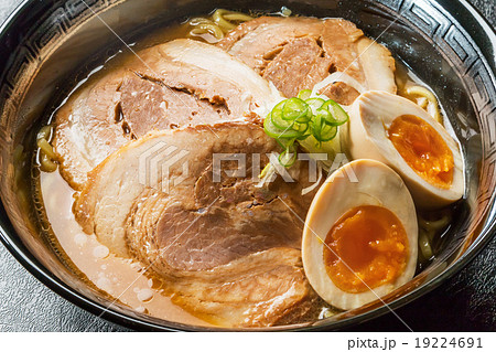 味噌チャーシューラーメン　 miso roasted pork fillet ramen Japan 19224691