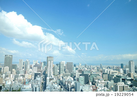 高層ビルと青空(大阪梅田) 高層ビルと青空(大阪梅田) 19229054