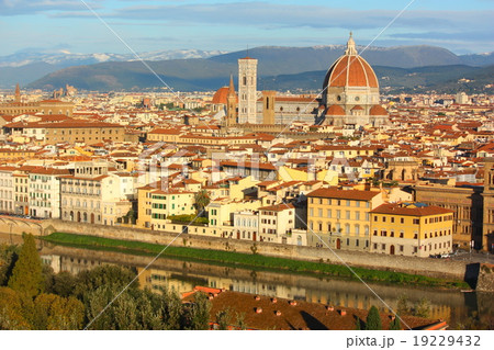 ミケランジェロ広場からのフィレンツェ展望 ミケランジェロ広場からのフィレンツェ展望 19229432