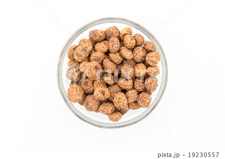 殻付きタイガーナッツ: tiger nuts 19230557