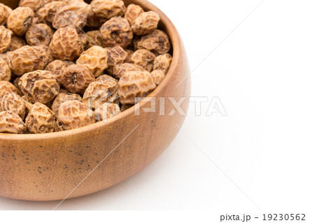 殻付きタイガーナッツ: tiger nuts 19230562
