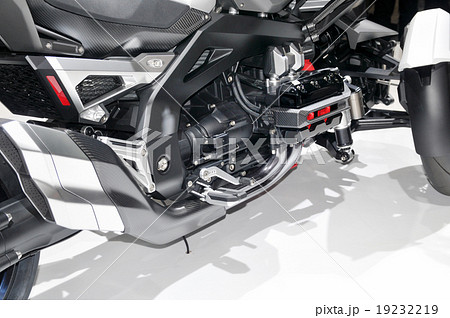 トライクのエンジン 19232219