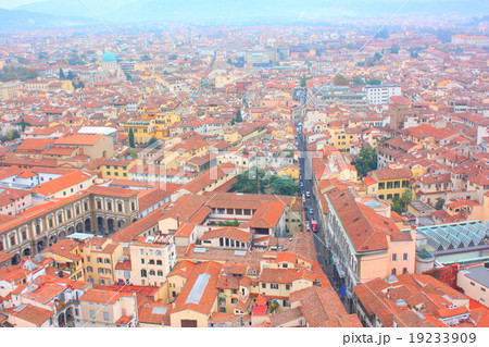 ドゥオーモのクーポラからのフィレンツェ展望 19233909