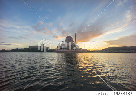 Sunrise At Putra Mosque, Putrajaya Malaysia 19234132