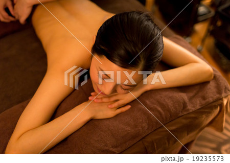 beauty-treatment clinic　撮影協力： 3BエステサロンLuki'A（麻布十番） 19235573