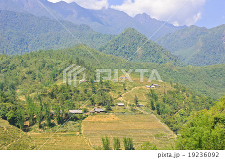 Mountain scene in Sapa, Vietnam 19236092