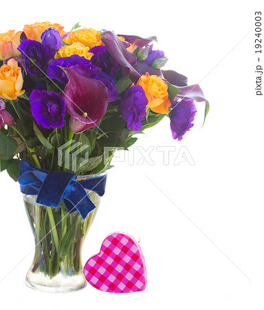 Calla lilly and eustoma flowers 19240003