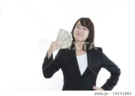 札束を扇子がわりにするOL 経済 賞与 バブル経済 イメージ 札束を扇子がわりにするOL 経済 賞与 バブル経済 イメージ 19241865