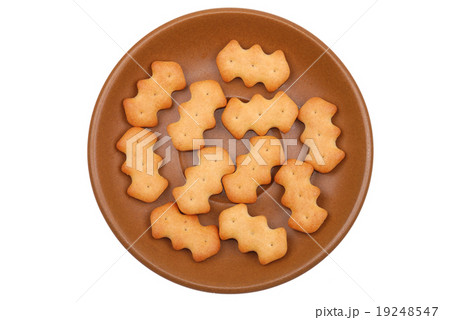 The small flat dish with cookies 19248547