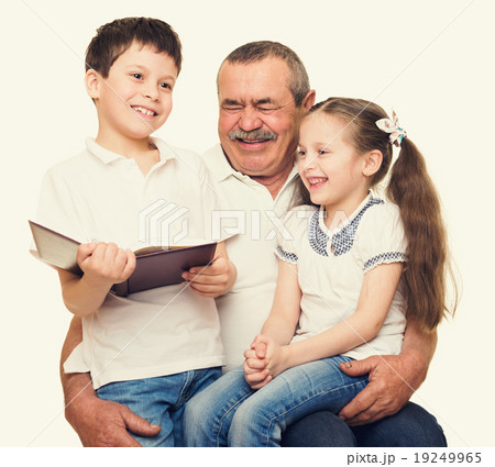 Grandfather and grandchildren portrait Grandfather and grandchildren portrait 19249965