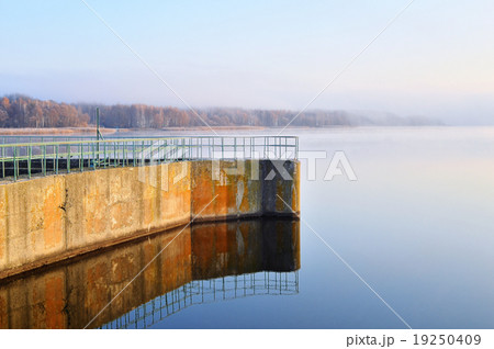 Dam reservoir 19250409