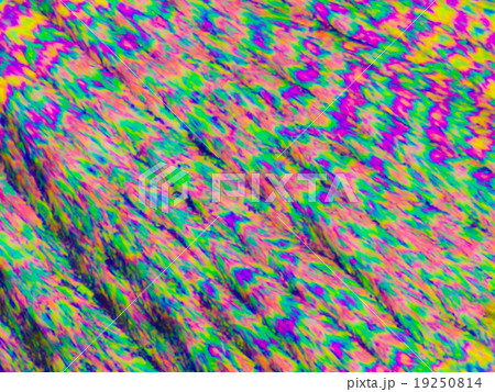 極彩色のポップアートな柄のビタミンCの顕微鏡写真 19250814