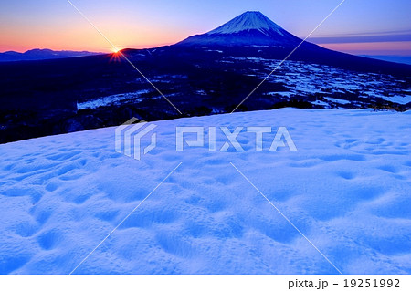 竜ヶ岳から富士山と日の出 19251992