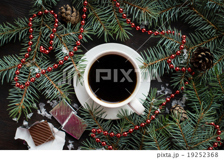 Christmas still life cup of coffee and chocolate 19252368