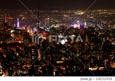 三角山から見る札幌の冬夜景の写真素材
