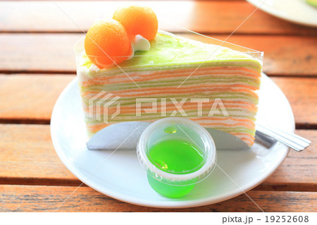 Layer crape cake with fresh melon Layer crape cake with fresh melon 19252608