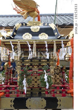 尾道　吉備津彦神社の神輿 19252633