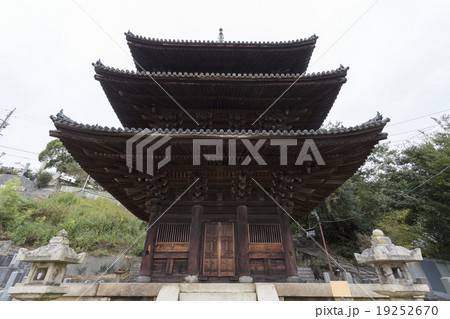 天寧寺の三重塔 19252670